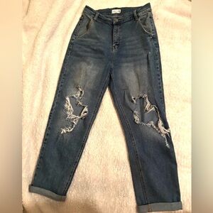 Cello jeans, size 11 womens(didn’t have size option so I picked 10)been worn 3x
